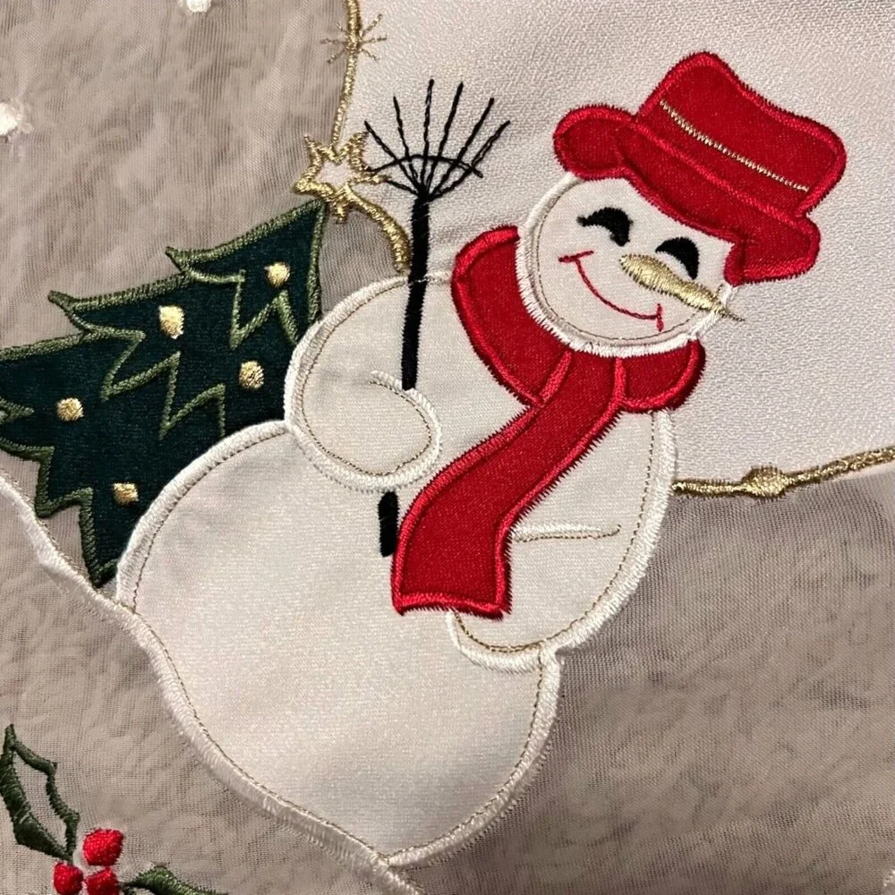 PEGGY WILKINS Design Snowman Winter Christmas Holly Square Tablecloth UK 32